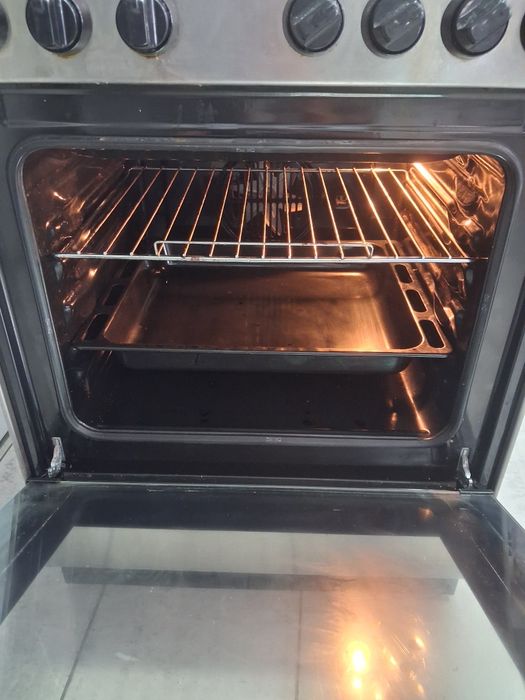 Fogão vitroceramico Indesit 60cm larg