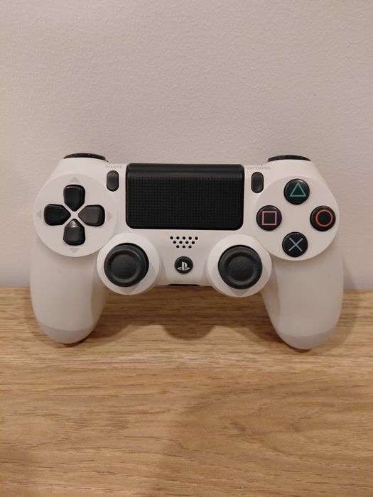 PlayStation 4 Slim 500GB como nova