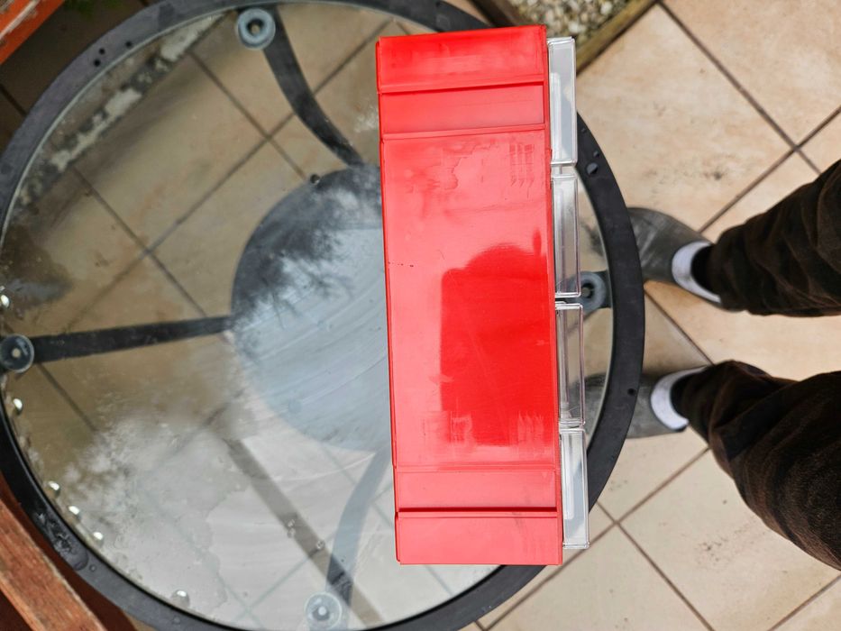 Regał z szufladkami