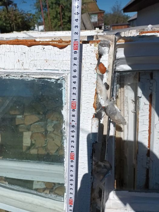 Віконні рами зі склом