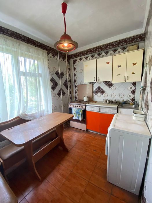 Продам 4-кімн. квартиру на Котовського(3-311-696)