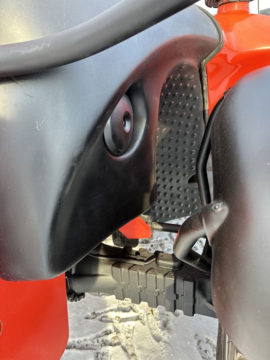 Телескопічний навантажувач маніту Manitou