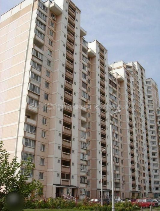Продаж 3к квартири на Троєщині