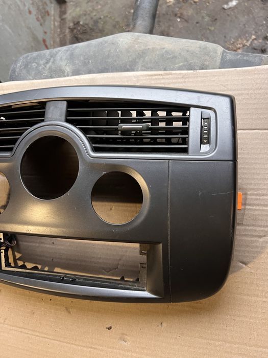 Центральная панель renault scenic 2 2003-2006 000044892