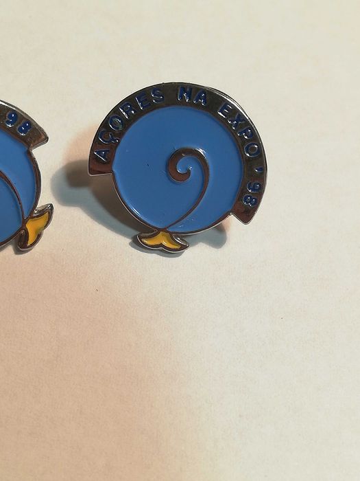 Vendo pins de lapela e outros pins vintage desde 5 euros