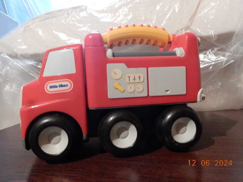 samochód Little Tikes