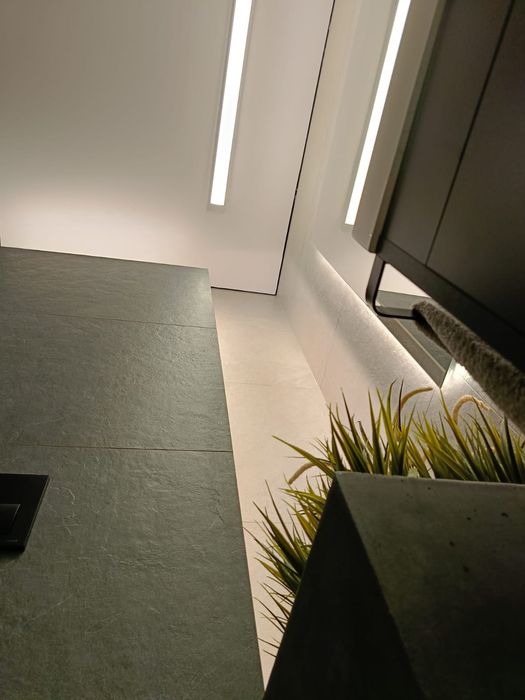 Nowoczesne sufity napinane światło LED i design