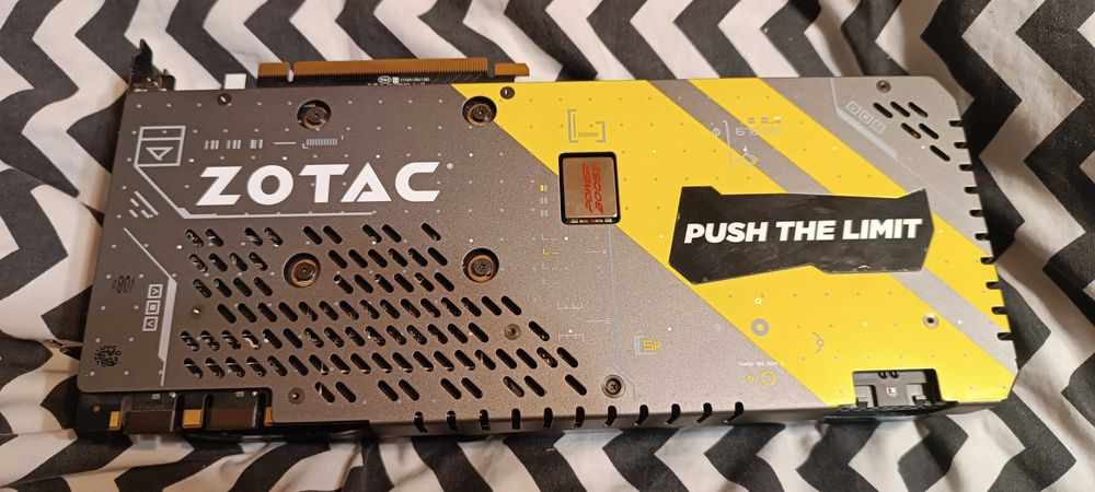 Karta graficzna GTX 1070 ti 8 GB amp extreme 256bit GDDR5