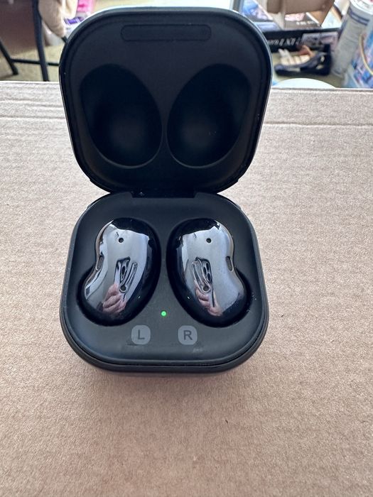 Auriculares Samsung EarBuds live