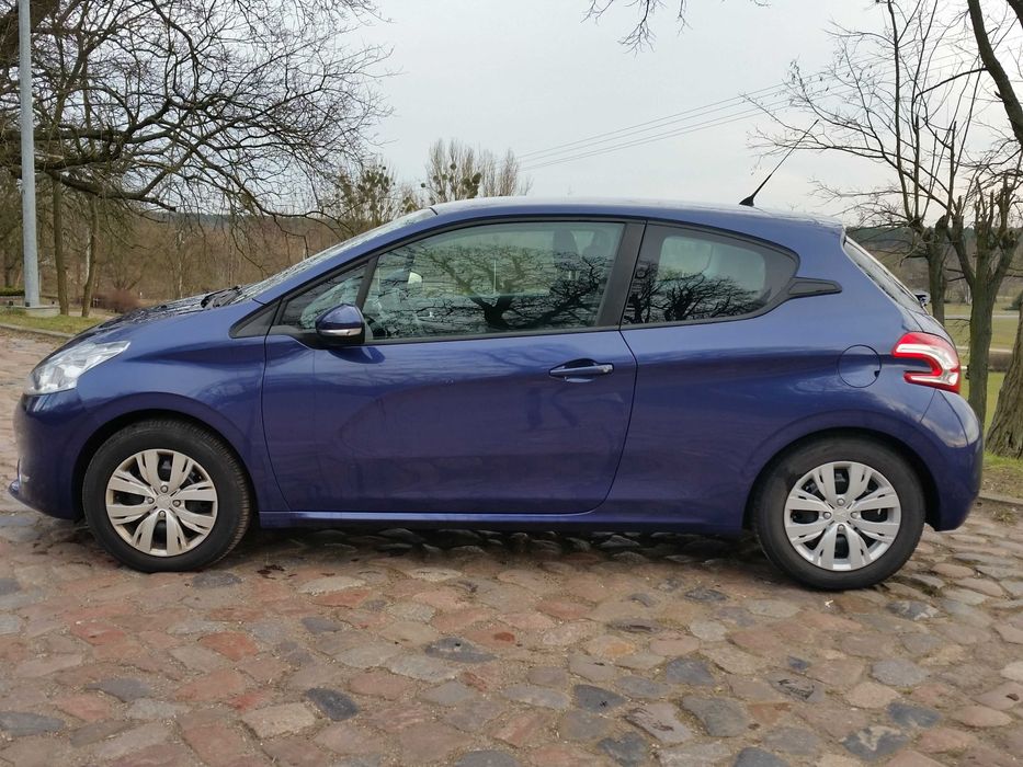 Peugeot 208, benzyna 1.2, 82 KM, salon PL, niski przebieg!