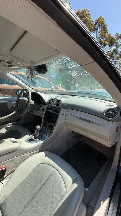 Para peças MERCEDES-BENZ CLK (C209)
