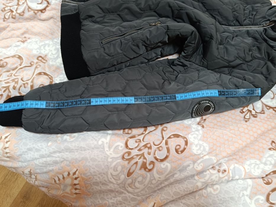 Продам курточку.