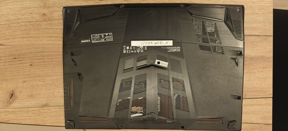 MSI gf65 THIN 10 UE i7