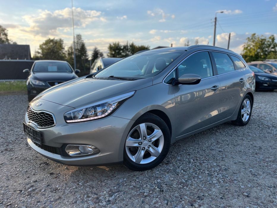 Kia Ceed 1.6 benz 135KM Spirit mega wyposażenie fabryczny lakier Niemcy