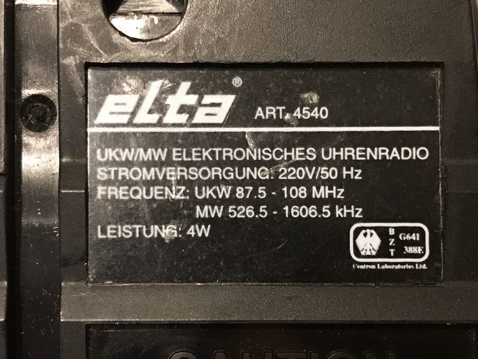 Часы с приемником и будильником Elta