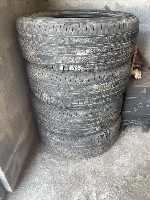 Продам шини 225/65/17