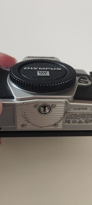 Olympus OM-D E-M10 III + Lentes