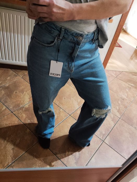Nowe Jeansy Pieces  W32/L30