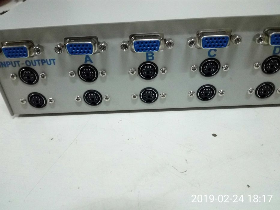 Comutador manual para servidores