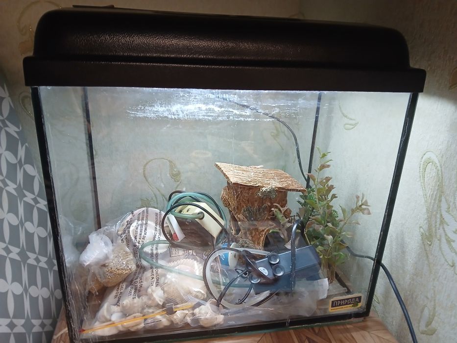Продам акваріум 35 л