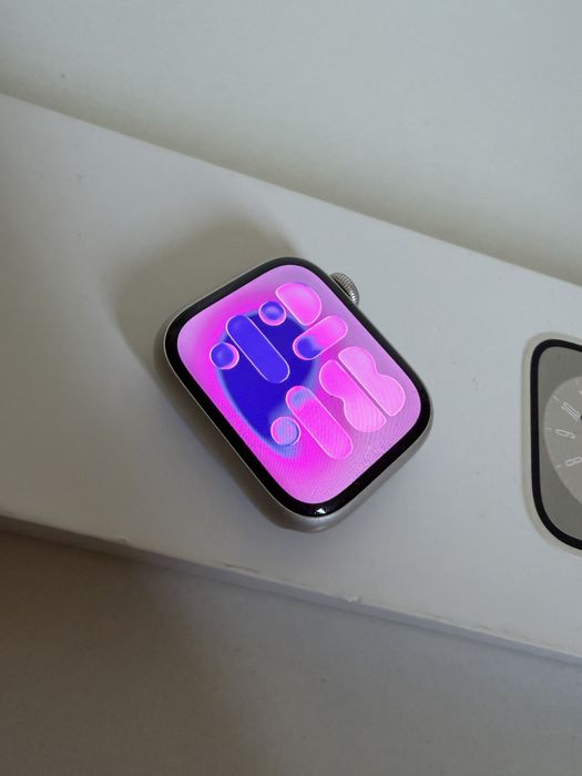 Apple Watch 8 41mm Starlight Bateria 86%