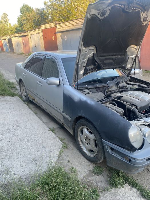 Mercedes Benz w 210 e 220 автомат