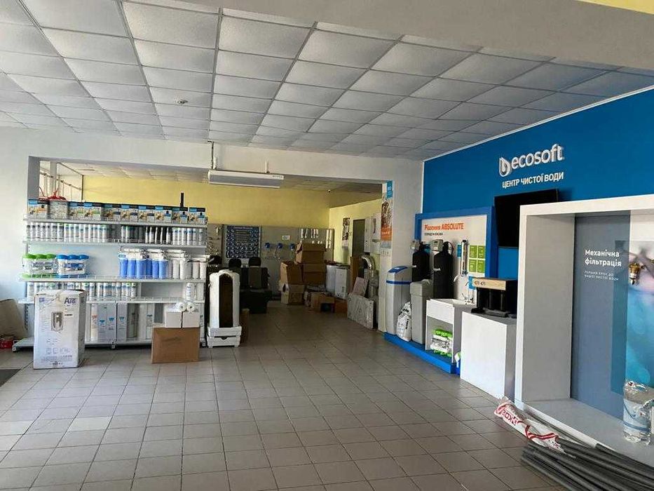 Продаю  будівлю магазину з офісними приміщеннями