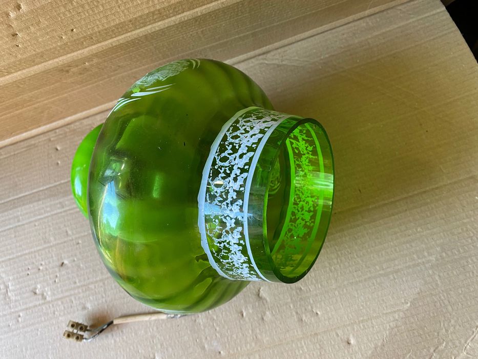 Candeeiro de tecto em vidro verde e pinturas - vintage