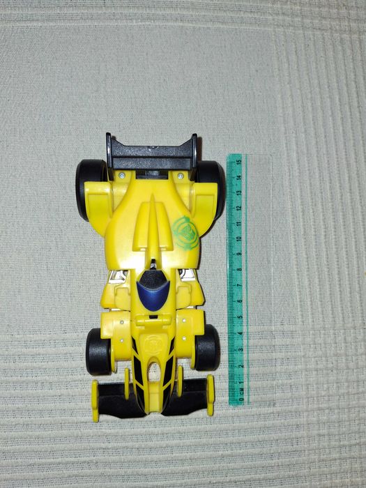 Samochód robot Bumblebee Transformers transformujący