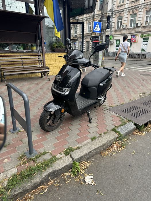 Оренда прокат якісний потужний скутер мопед шв 85 км/г. Можна без прав