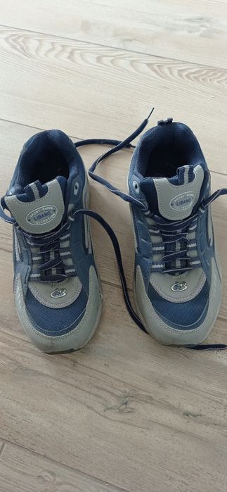 Buty sportowe damskie