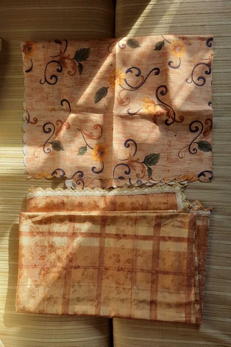 Скатертина жаккардова