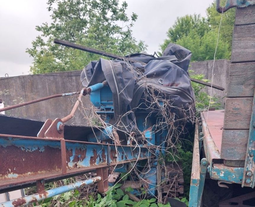 Продам Ковшовий ленточний- гусиничний погружчик