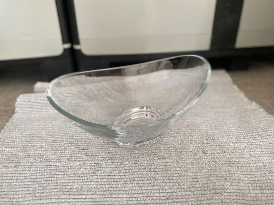 Taça decorativa em vidro