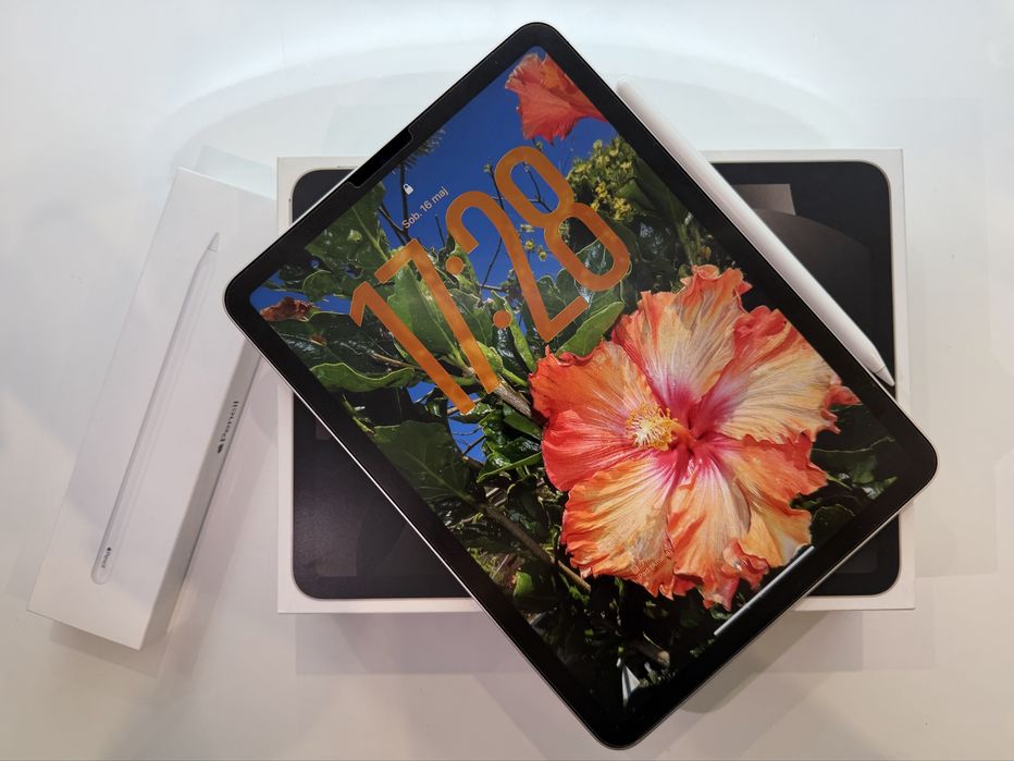iPad Air (5th Generation) Wi-Fi 64GB + Apple Pencil (2nd generation)