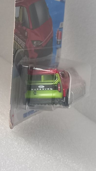 Ford performance supervan 4 hot wheels (TH) treasure Hunt