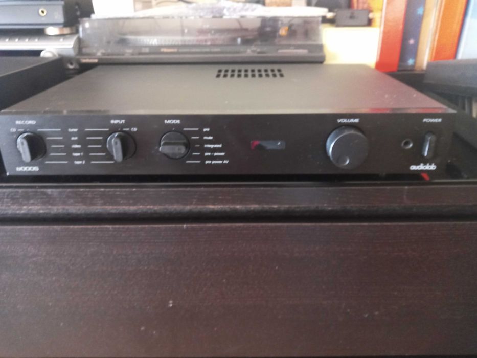 Amplificador Audiolab 8000S