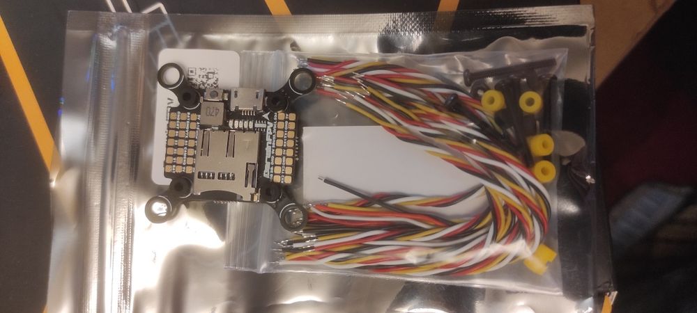 Польотний контролер Darwinfpv cineape25 стек мозги плата керування ESC