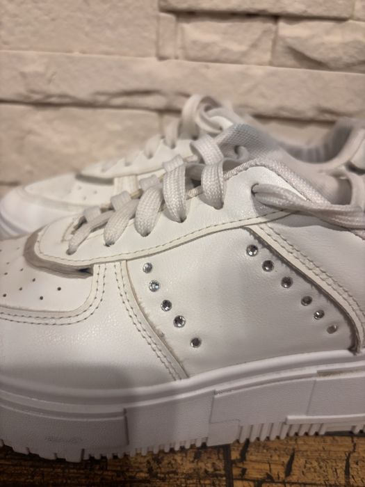 Buty damskie sportowe