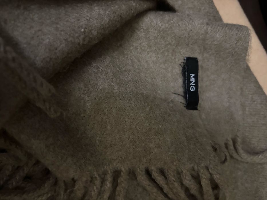 Шарф палантин Mango.