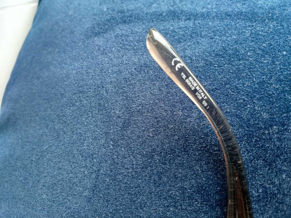 Oryginalne okulary damskie Yves Saint Laurent.