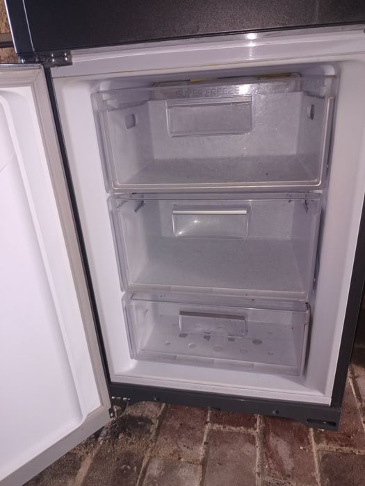 Lodówka hotpoint nie chłodzi