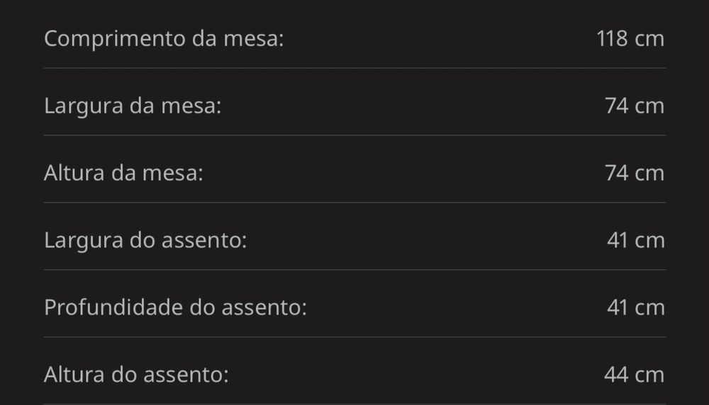 Mesa com quatro cadeiras