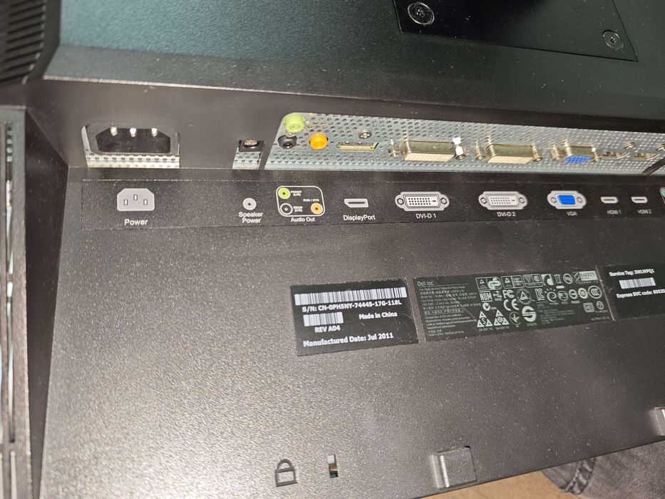 Monitor DELL U3011t 30 cali component 2560x1600 IPS sprawny