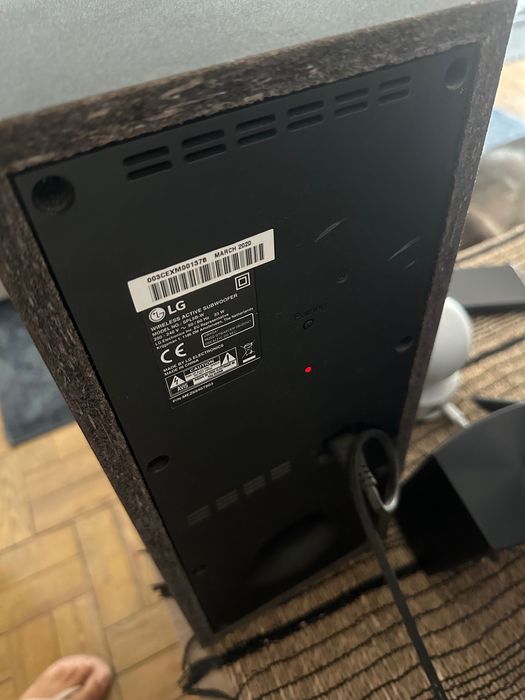 LG Soundbar + Subwoofer + 2 colunas64752113407746123