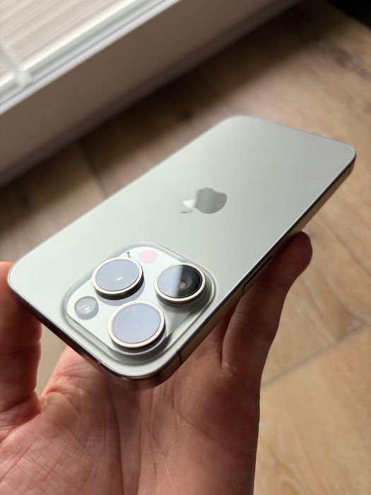 iPhone 15 pro 128GB Natural Titanium
