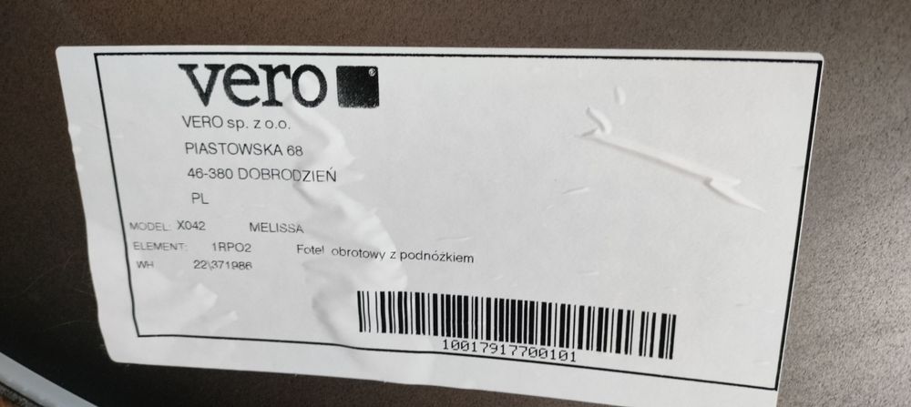 Ekskluzywny komplet skórzany Vero + rozkładany stół