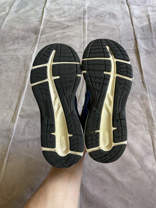 asics gel-contend 6 в 41,5 розмірі оригінал