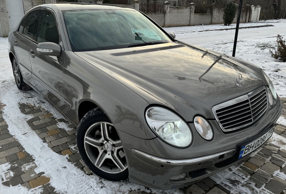 Продам Mercedes-Benz 1.8 Газ/Бензин
Автомобіль на впевненому ходу, що не потребує
будь-яких критичних вкладень.
Двигун без нарікань, не димить, масло не бере.
Працює як на газу, так і на бензині.
Автоматична коробка передач у відмінному стані, передачі перемикаються плавно без затягування і ривків.
По ходовій частині всі елементи, які потребували уваги, були замінені місяць тому.
Усі кузовні деталі у відмінному стані.
Центральний замок
Клімат контроль
Електрорегулювання дзеркал заднього виду
Електричні склопідйомники
Електропривод сидінь
Чудові легкосплавні диски на зимовій гумі.
Більше інформації в телефонному режимі.
3 документами порядок, оформлення в
сервісному центрі.