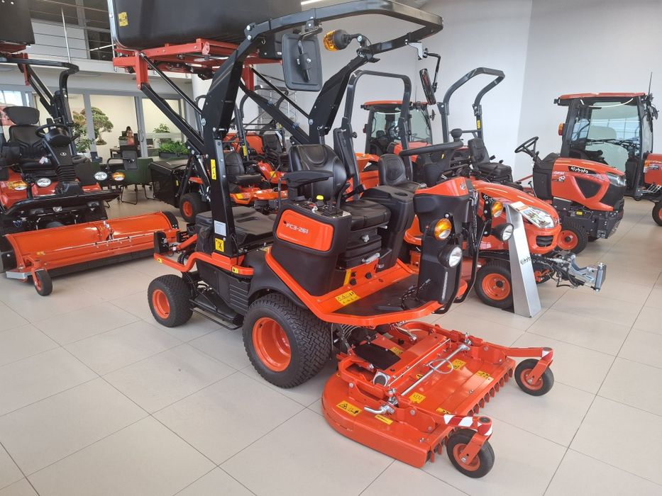 Kosiarka Kubota FC3-261 4x4 z koszem 800L [wysoki wysyp] Raty 0%